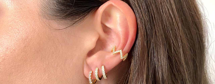 Comment mettre et enlever une bague d'oreille (ear cuff) ?